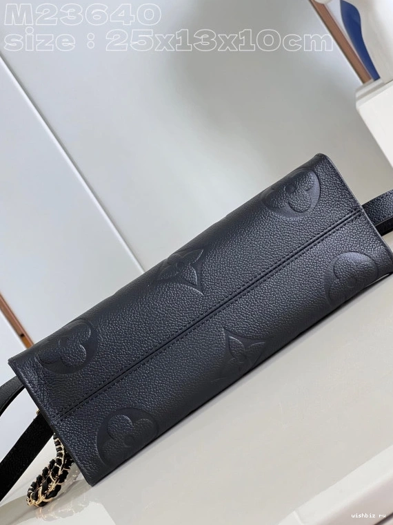 WIS East VUITTON West ONTHEGO LOUIS 0801